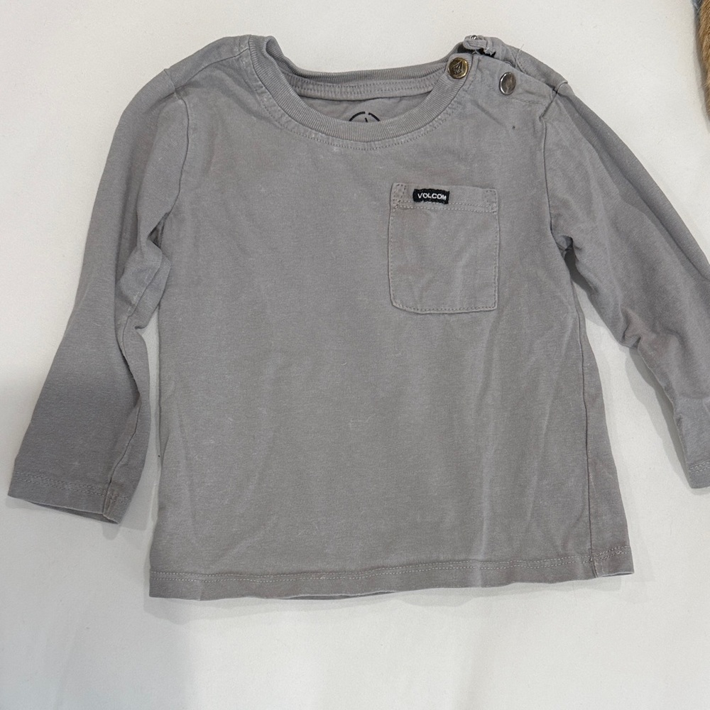 Volcom Kids Light Gray Long-Sleeve Pocket Tee with Shoulder Snaps